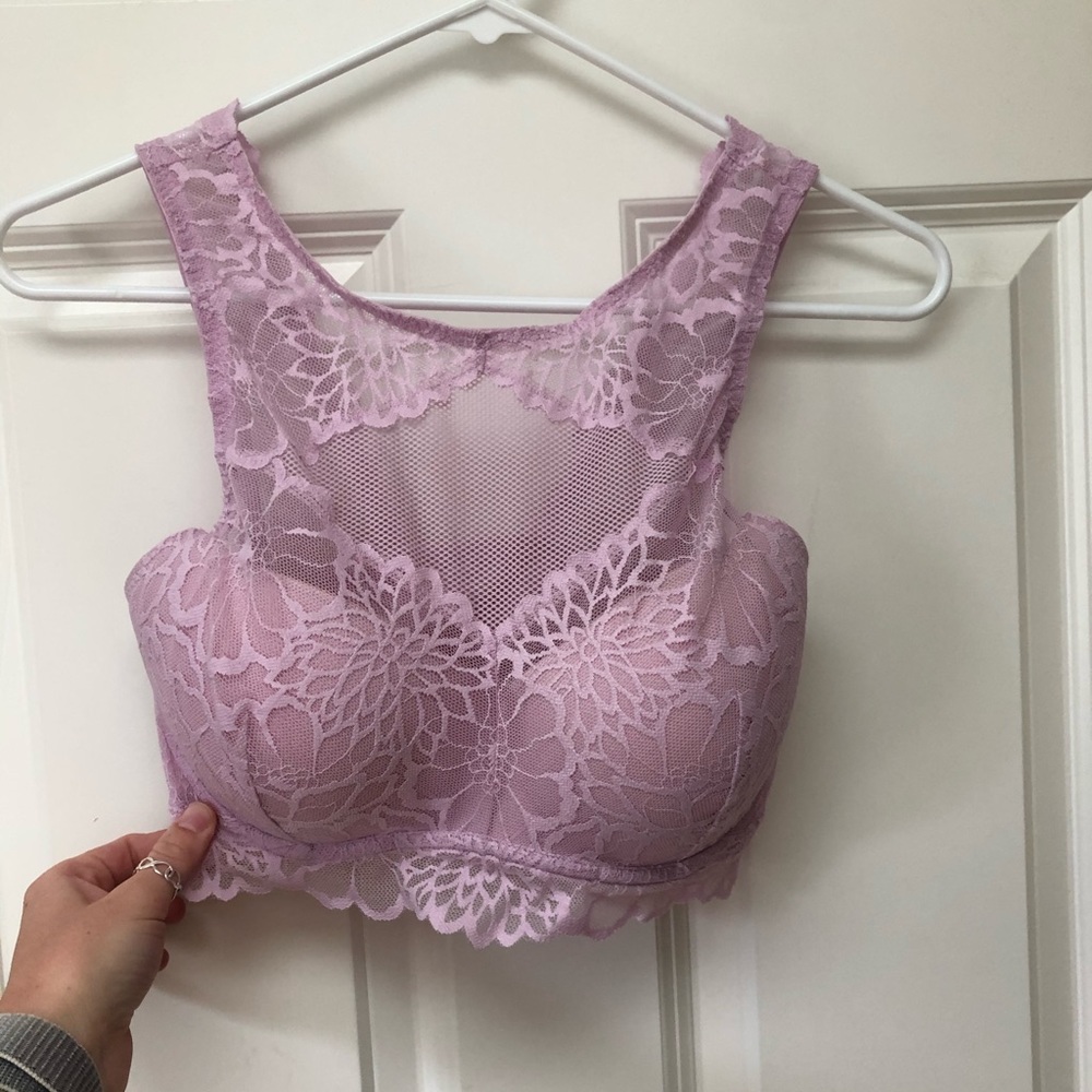 Bralette with underwire and high-chest coverage